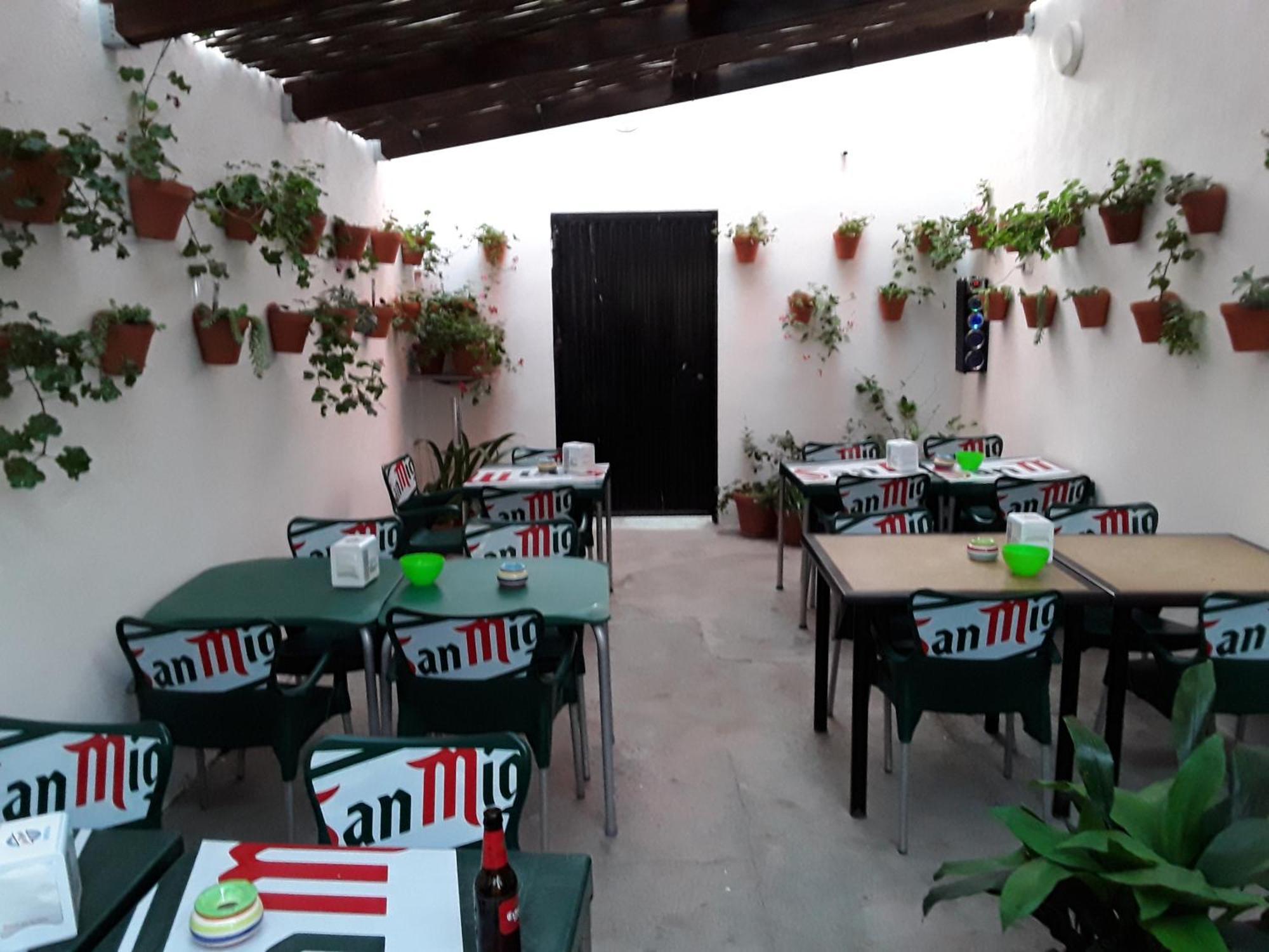 Hostal Miguel Calahonda Exterior foto